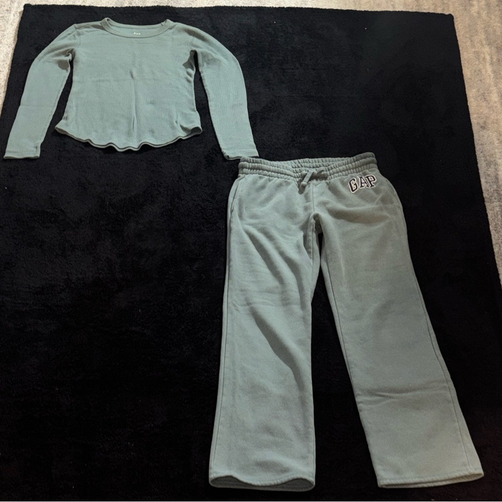 GAP Long Sleeve Waffle T &  SweatPants Set